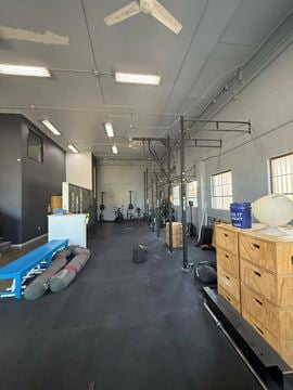 Flexible Retail Space For Lease