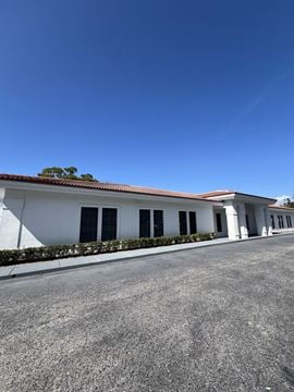 2520 Tamiami Trl N
