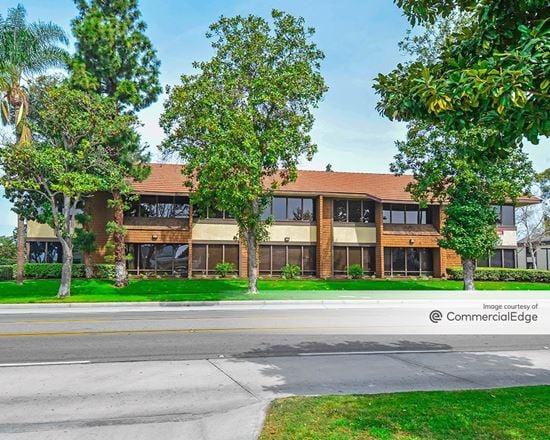 Central Pointe Business Centers - The Oaks