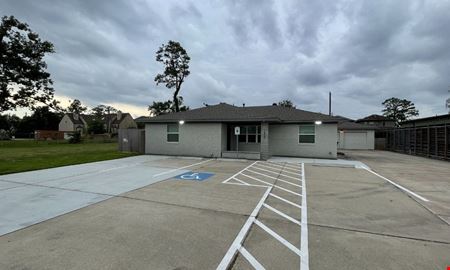 Photo of commercial space at 1517 Antoine Dr in Houston