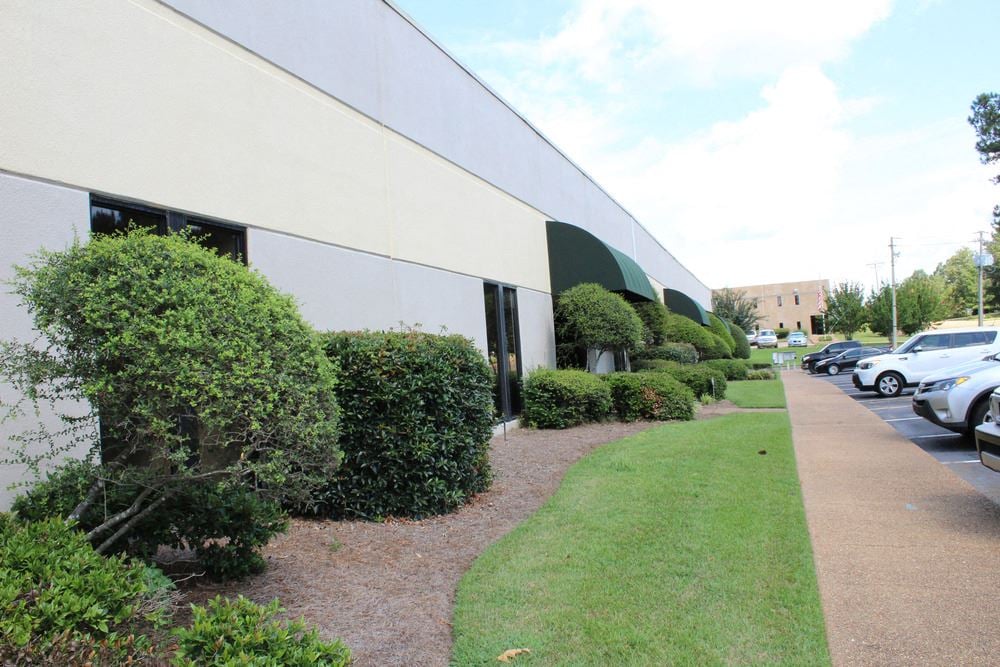Office-Warehouse Space | 220/Highland Colony Business Park