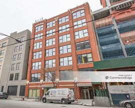 1033 West Van Buren Street
