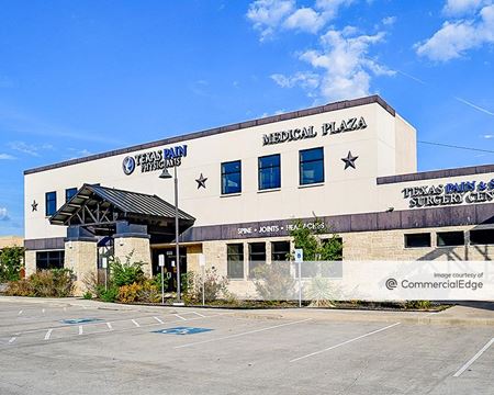 Commercial space for Rent at 600 Ferris Avenue in Waxahachie