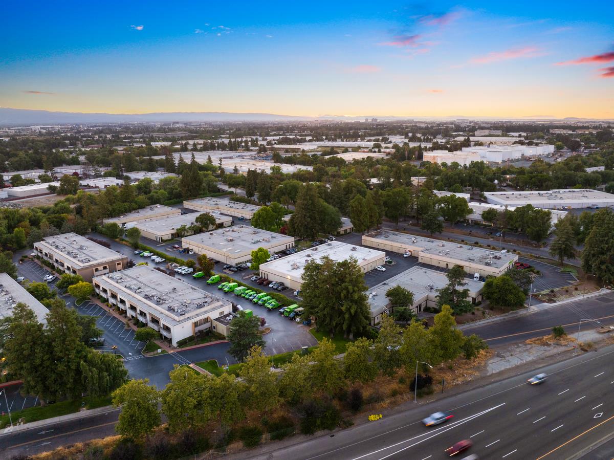 Charcot Business Park