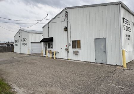 Photo of commercial space at 4520 27th St in Moline