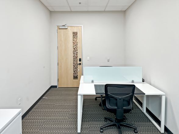 Regus - Ontario - W 6th Street