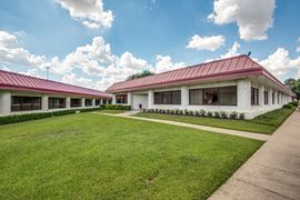 9550 Forest Ln