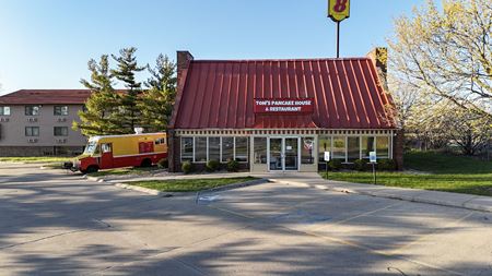 Retail space for Sale at 1700 Fredrick Lane in Normal