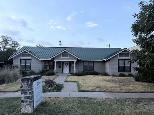 303 E Main St
