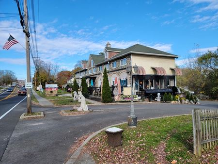 Mixed-Use Investment Property in New Paltz Village - New Paltz