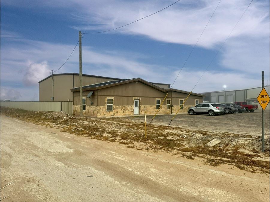 5,020 SF on 3.55 Acres Near US 385