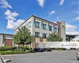 Auburn Regional Medical Plaza