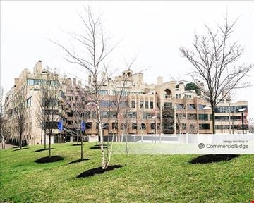 Washington Harbour - 3050 K Street NW