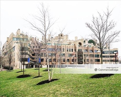 Washington Harbour - 3050 K Street NW