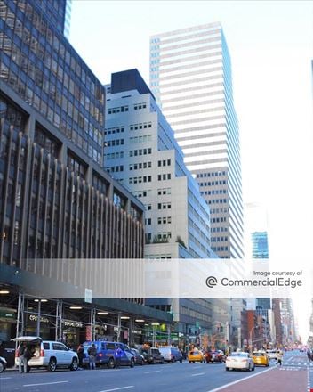 880 Third Avenue