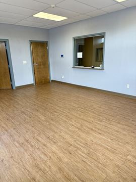 1420 W SW Loop 323