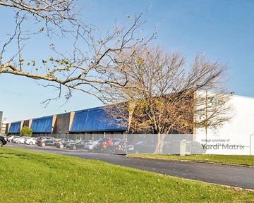 Prologis Lincoln Crossing - 220-230 Clay Avenue