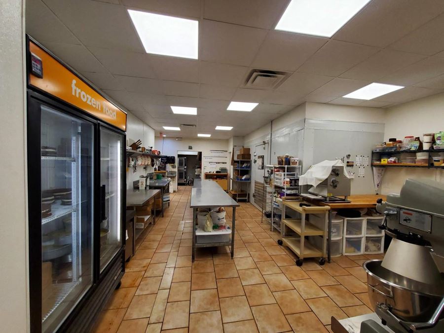 2 Unit Retail with Commercial Kitchen For Sale