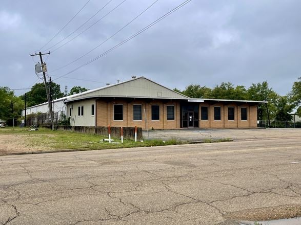 Livingston Road Warehouse