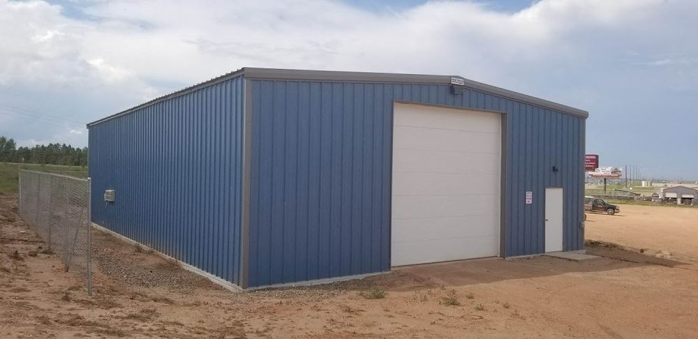 INVESTMENT PROPERTY: 2,400 SQ Ft Shop On One Acre on Highway 85