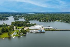 Momentum Marine at Lake Martin