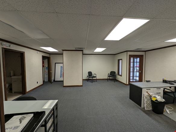 1605 W Candletree Dr Suite 107