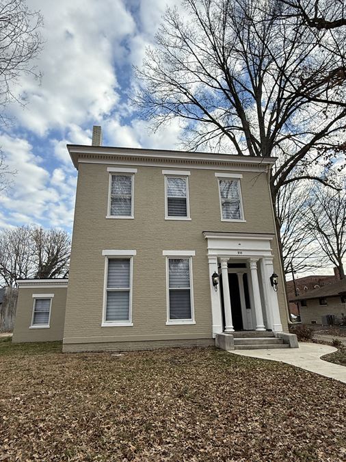 Historic 1st Street Luxury Apartments