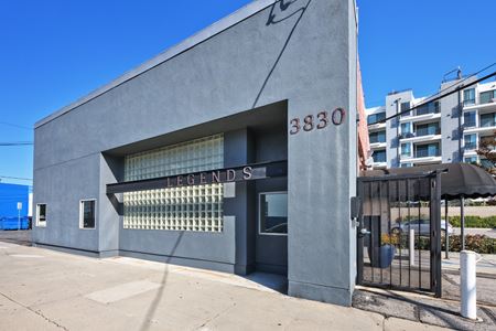 Office space for Rent at 3830 Clarington Ave in Culver City