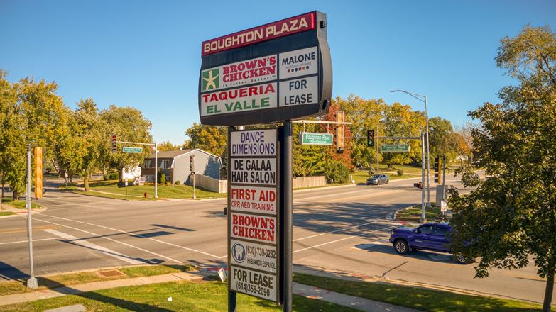 Boughton & Pinecrest Plaza