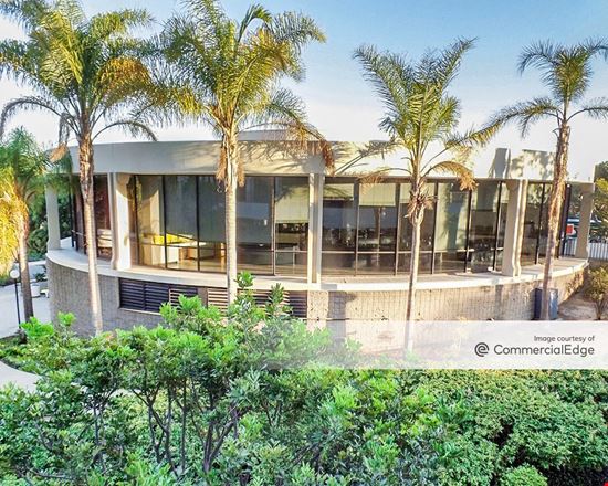 Del Amo Crossing - Pavilions A, B, C & D