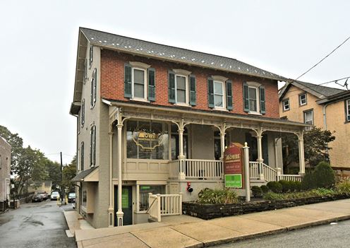 206 N Main St