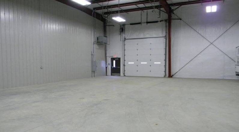 212 Airport Road - 4,000+/- SF up to 10,000+/- SF Space