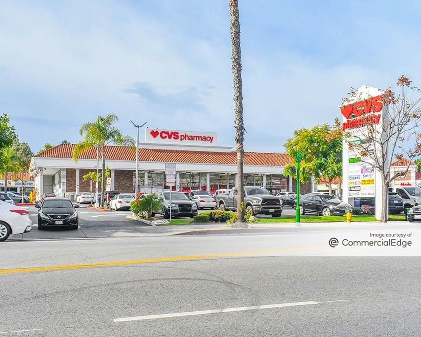 Encino Oaks Shopping Center