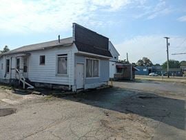 3200 N Dixie