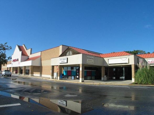 Shoppes At Salisbury