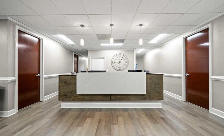 Peachtree Offices Lenox - 3355 Lenox Road Peachtree Offices