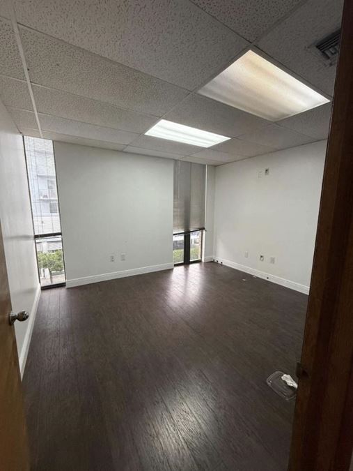 2550 Douglas Rd Coral Gables