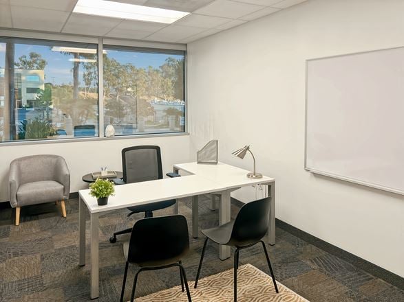 Regus - San Diego - Via del Campo