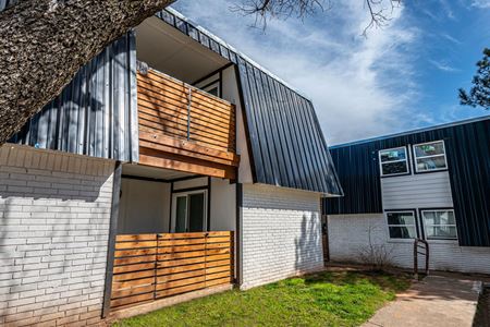 Photo of commercial space at 520 n rockwell ave in Oklahoma City