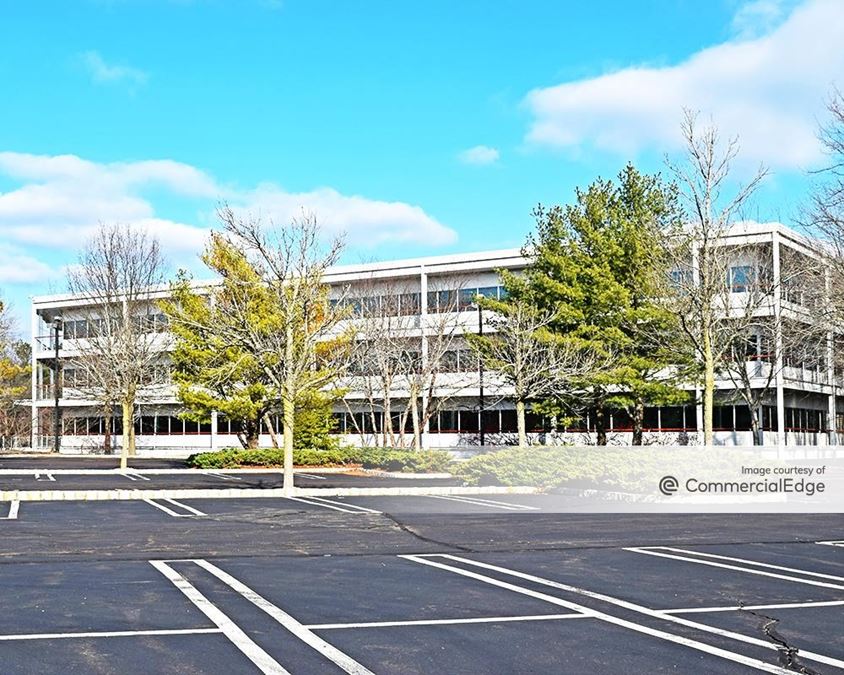 Crossroads Corporate Center