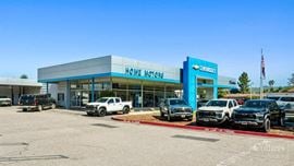 Former Auto Dealer Highway 101 and Main Street 5+/- Acres - Medical/Office/Retail