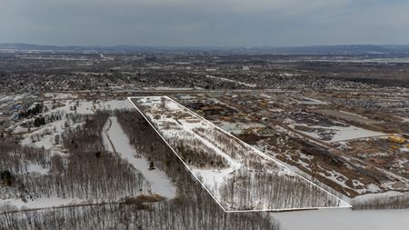 Photo of commercial space at Avenue de la Rotonde in Lévis
