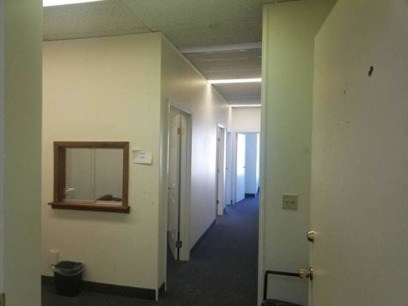 Lease/Office Space