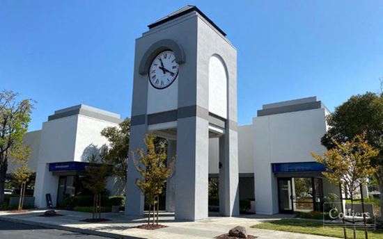 CLOCKTOWER COMMERCE CENTER #D