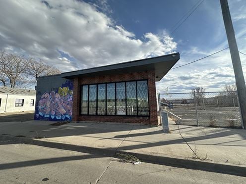 2100-2180 E 40th Avenue