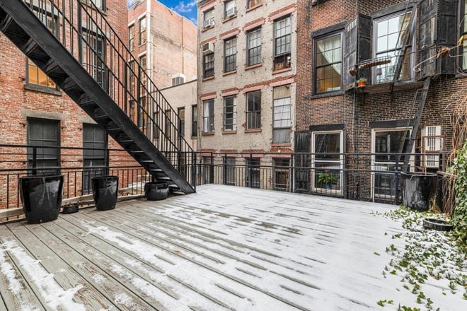 54 Crosby St