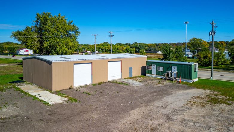 Industrial Shop & Warehouse on 1+ Acre 