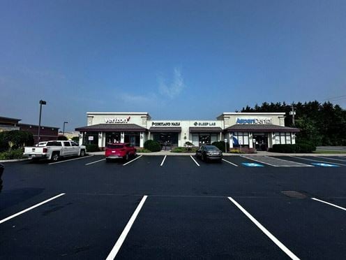 Retail Storefront(s) up to 2752 Sq. ft.