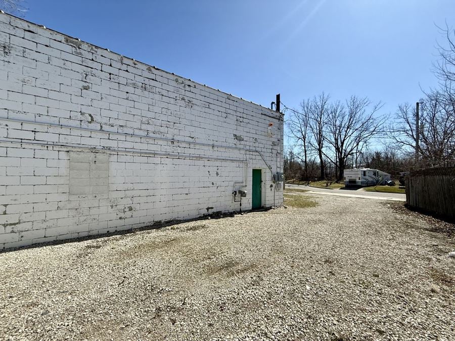 Auto Repair / Salvage in Lansing