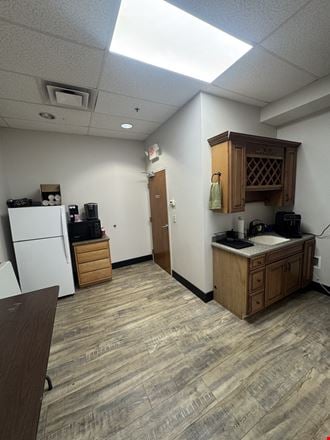 400 East Wilson Bridge Road - Sublease